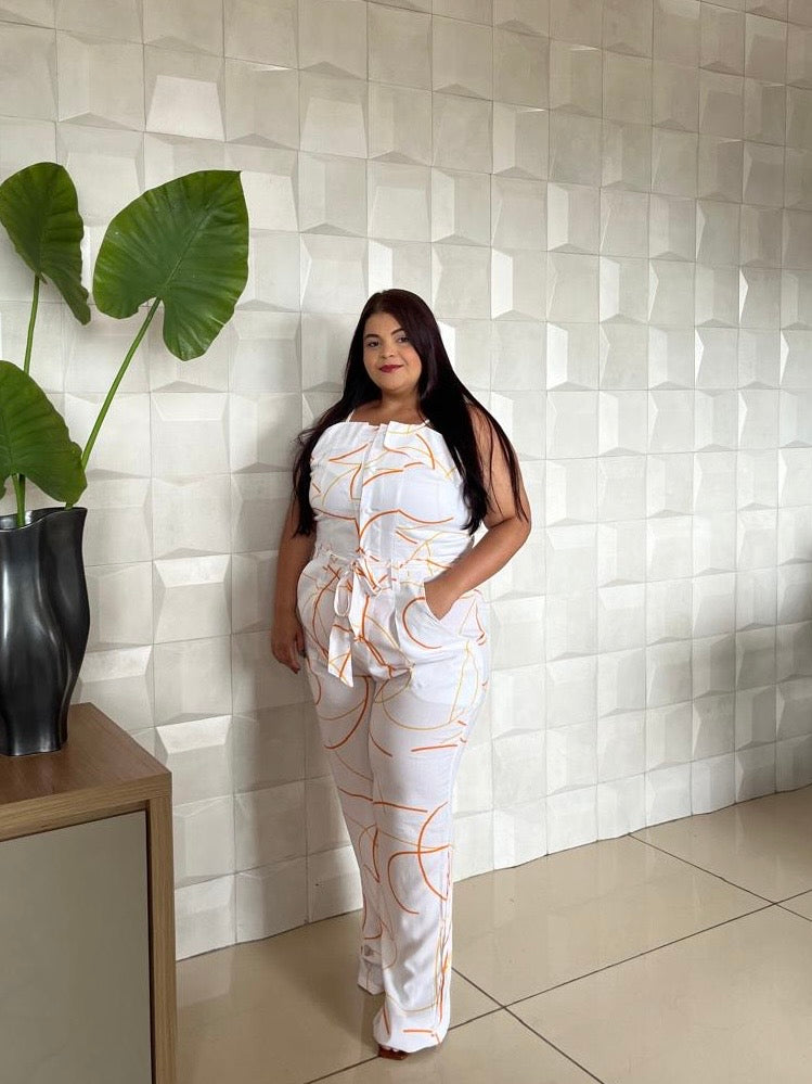 MACACÃO BRANCO COM LARANJA | PLUS