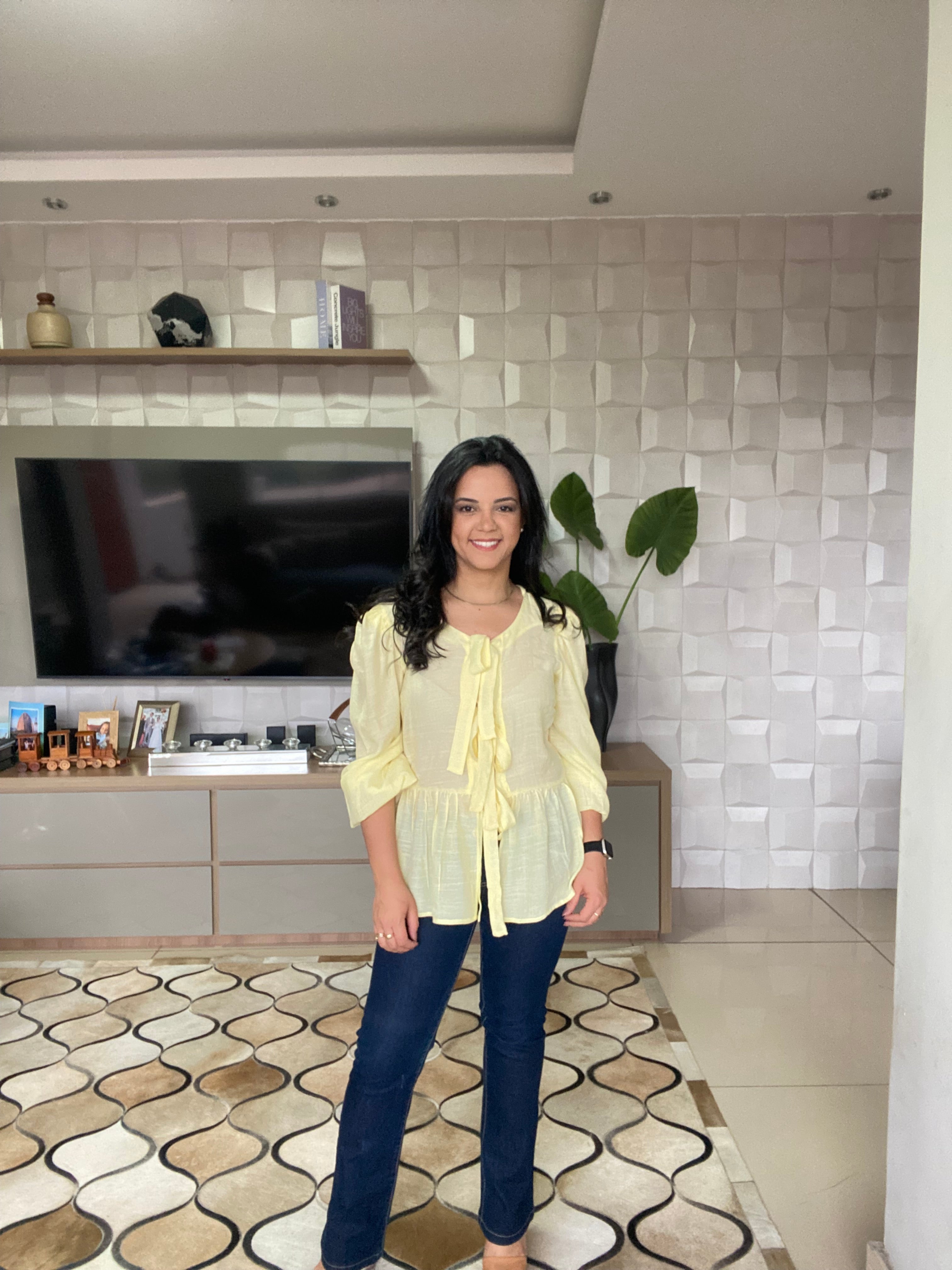 BATA AMARELO MANTEIGA COM TIRAS LARGAS