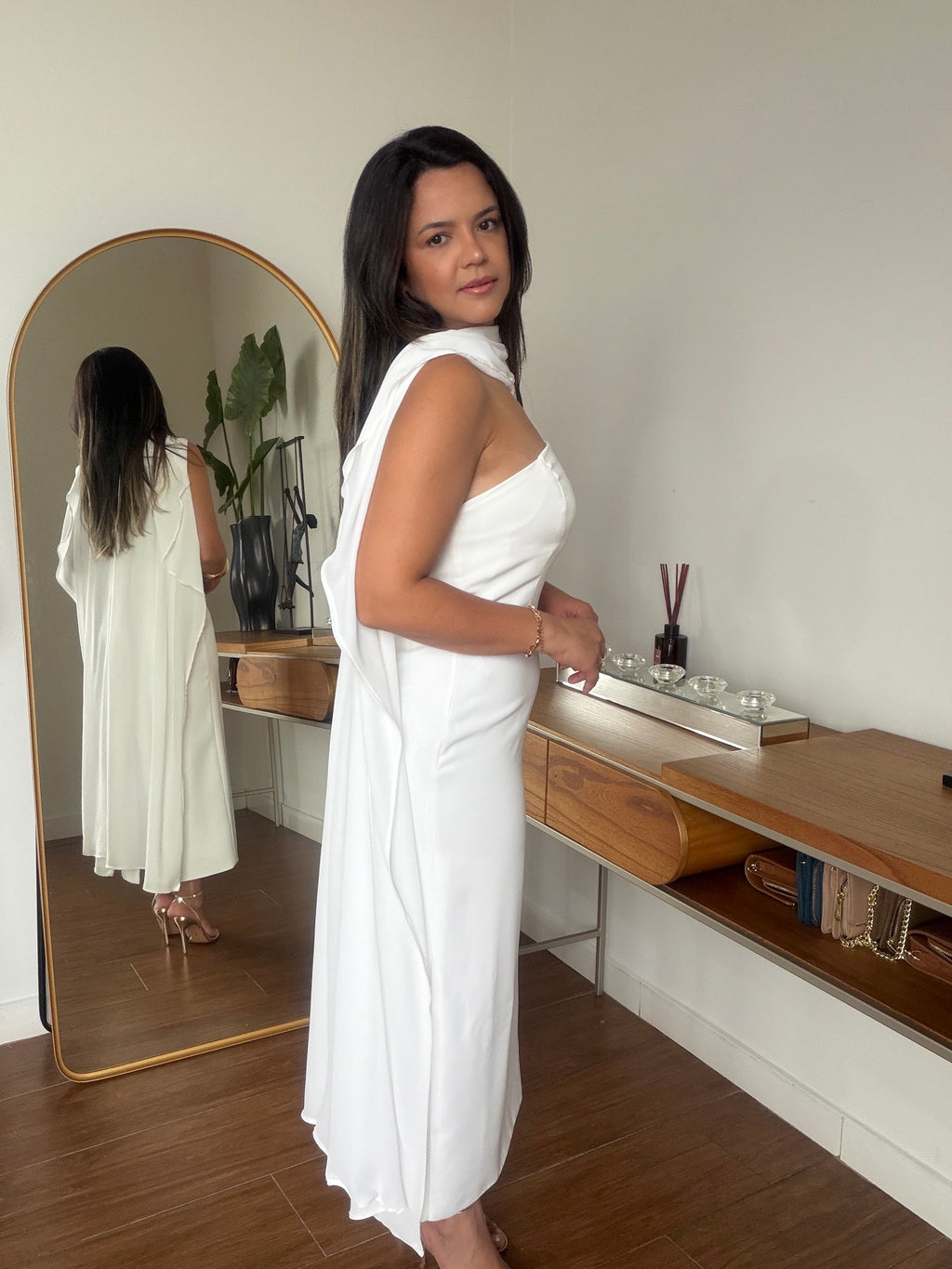 VESTIDO CAPA AMÉLIA BRANCO