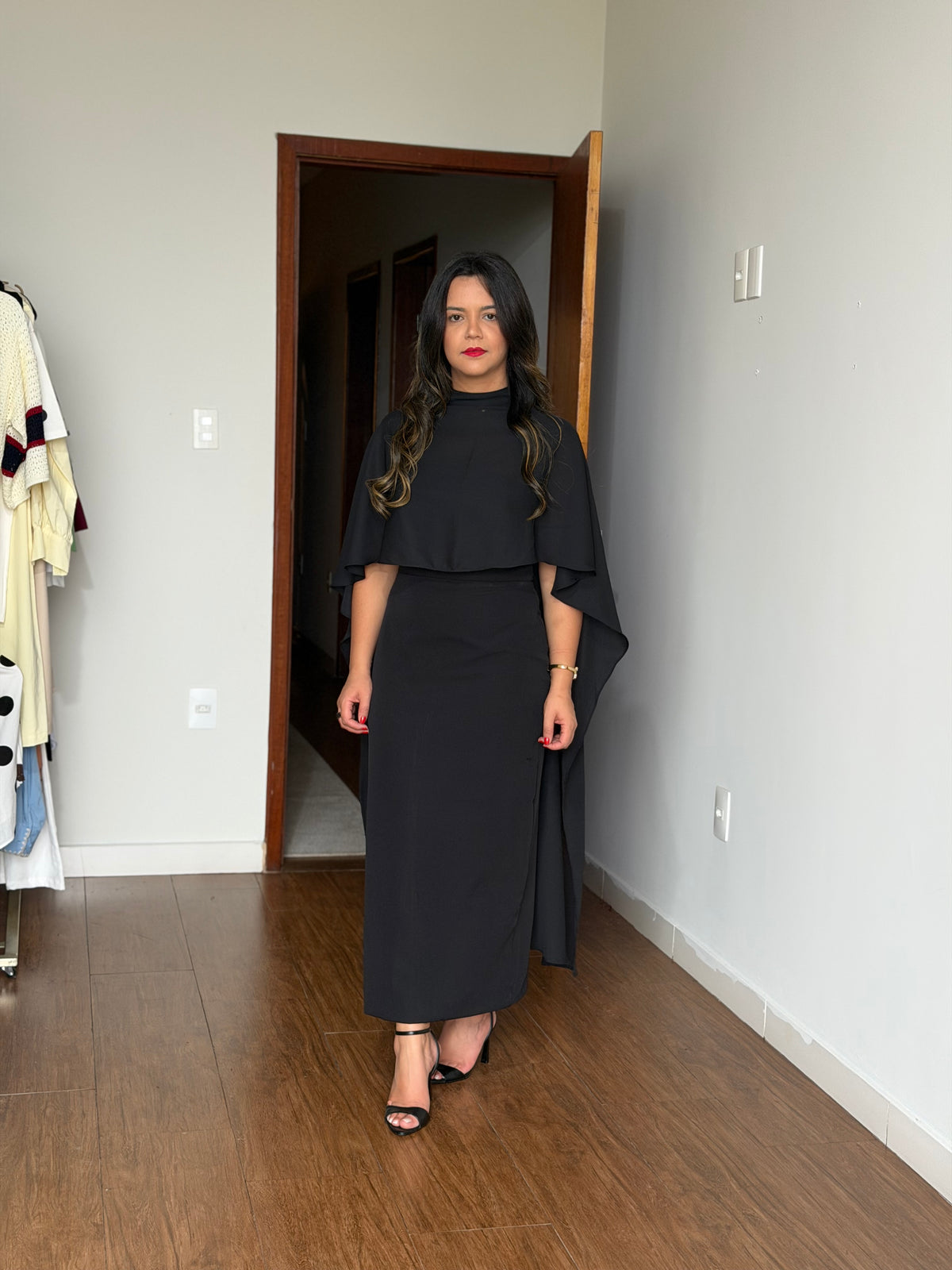 VESTIDO CAPA AMÉLIA PRETO