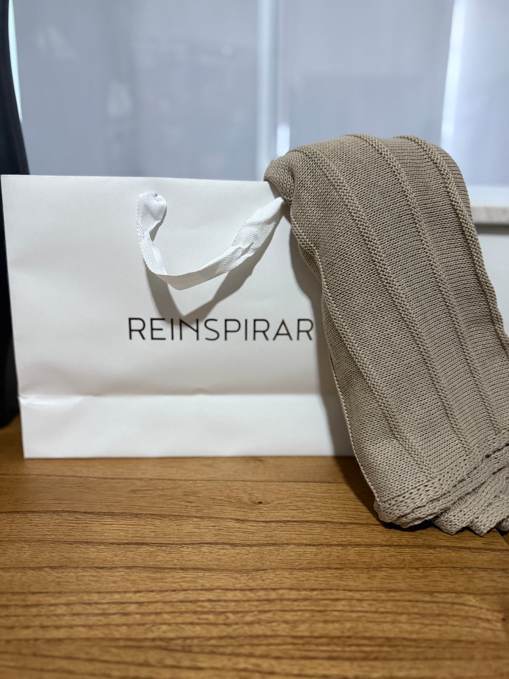 BLUSA CAPA NO TRICÔ