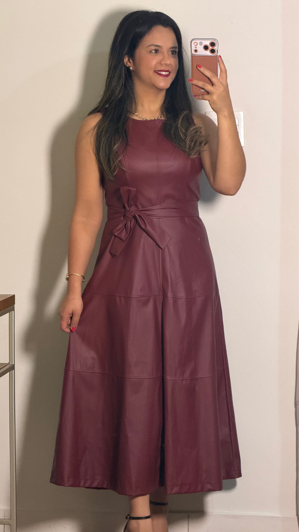 VESTIDO MIDI GRISELA | COURO SOFT