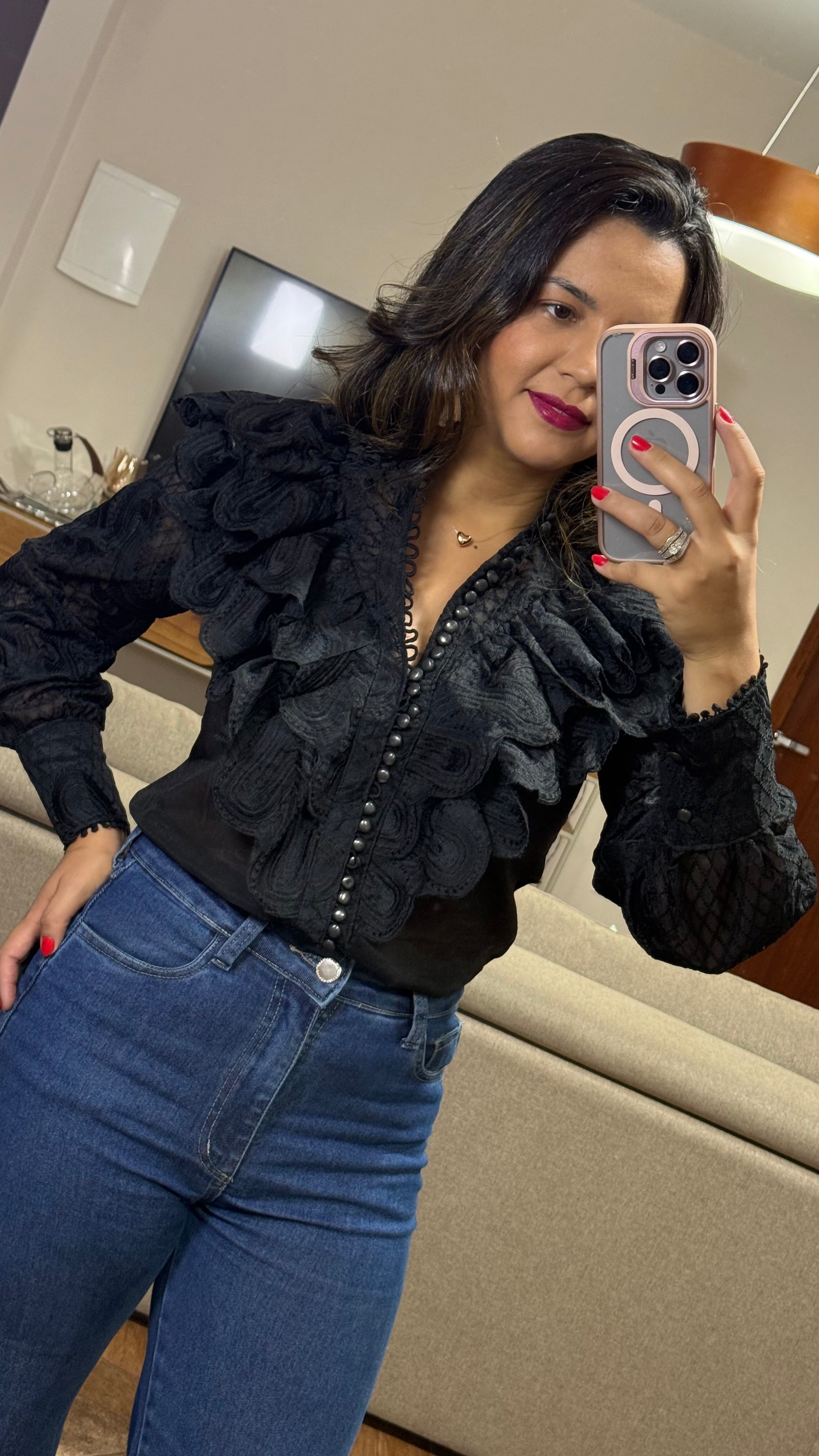 CAMISA CARINA EM GUIPIR