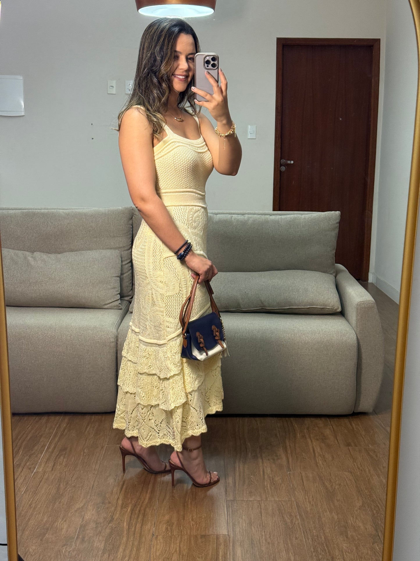 VESTIDO AMARELO BABADOS EM TRICÔ