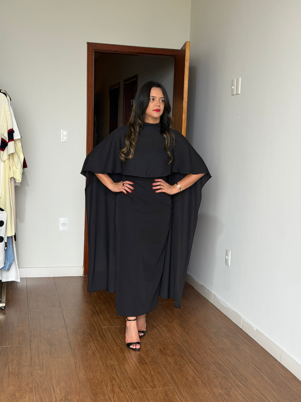 VESTIDO CAPA AMÉLIA PRETO