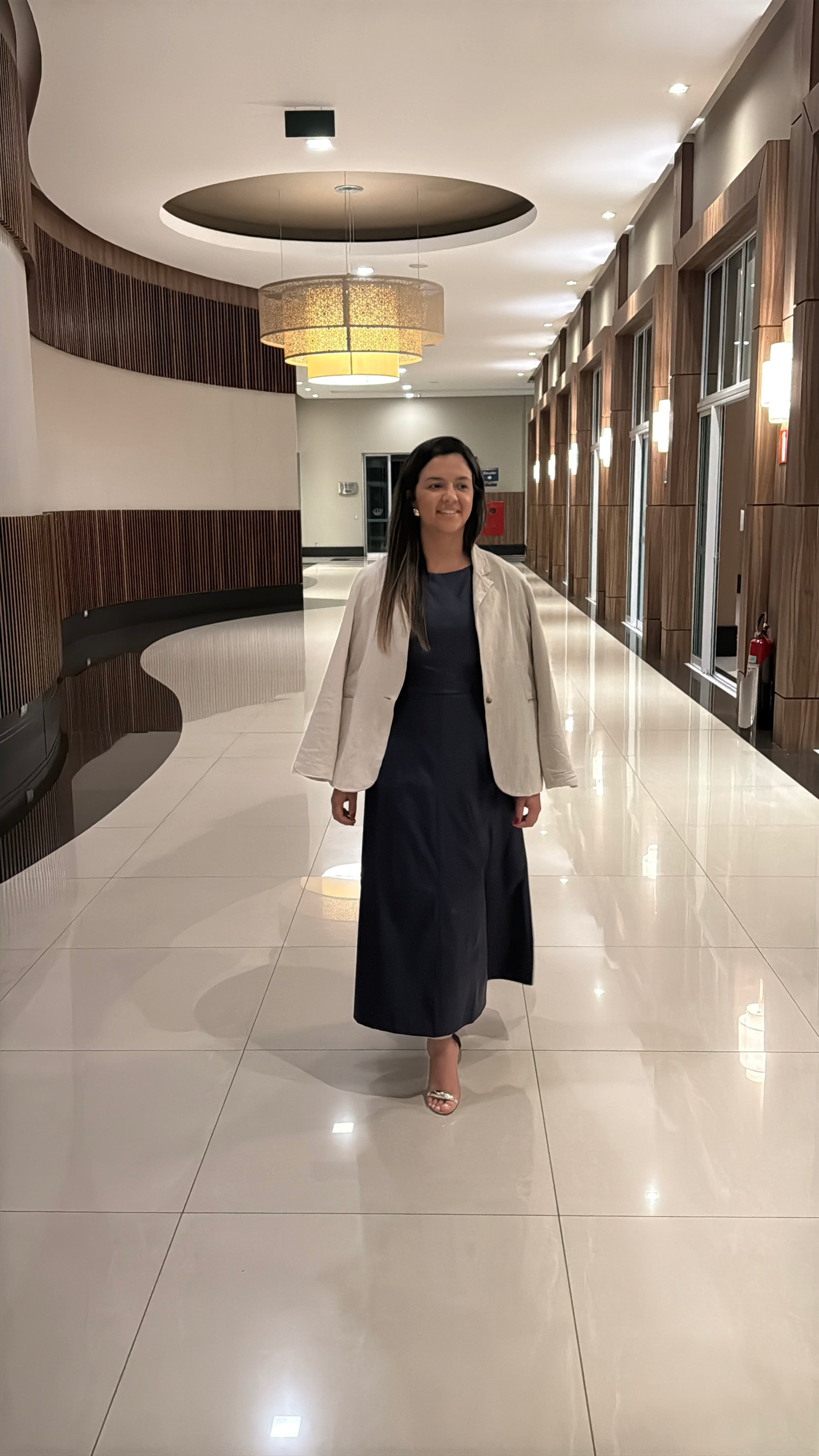 VESTIDO MIDI GRISELA | COURO SOFT