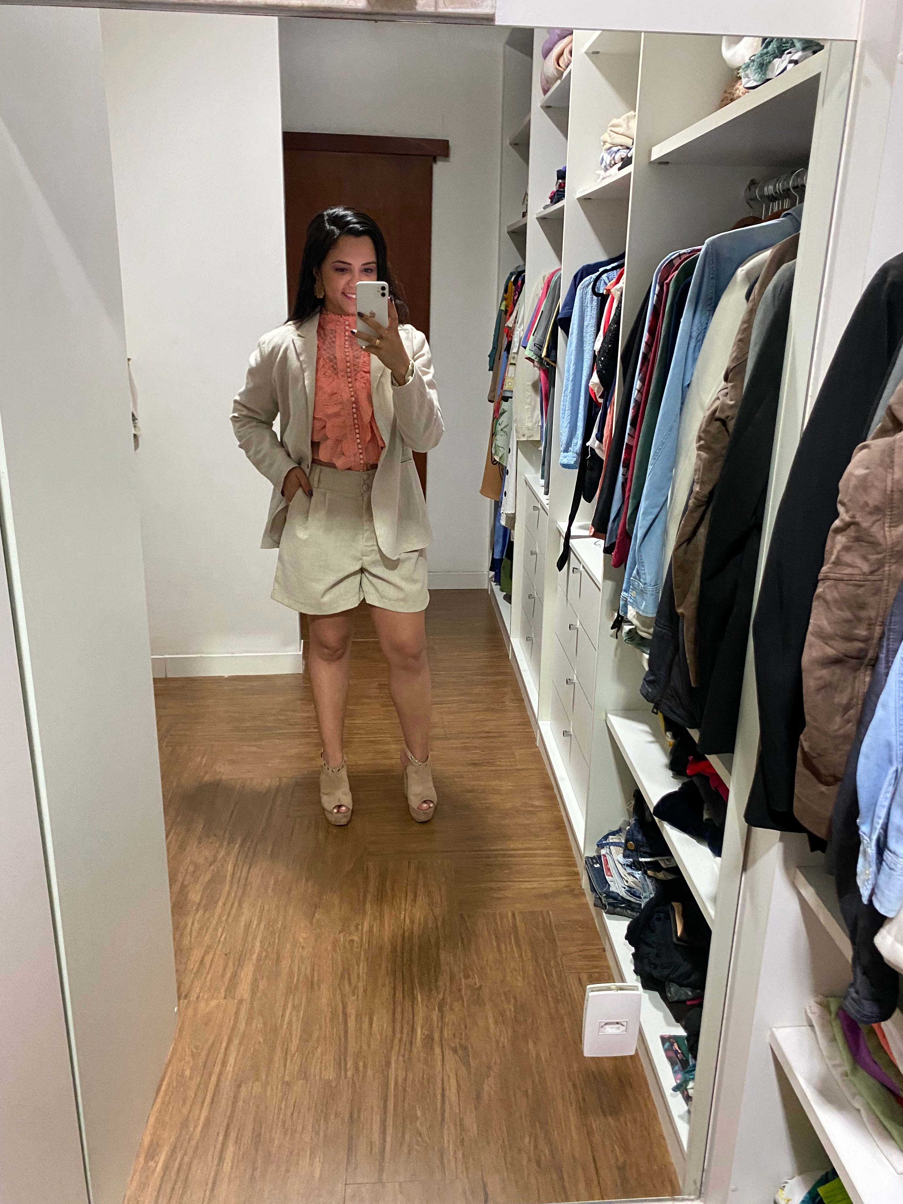 SHORT MELINDA CRU