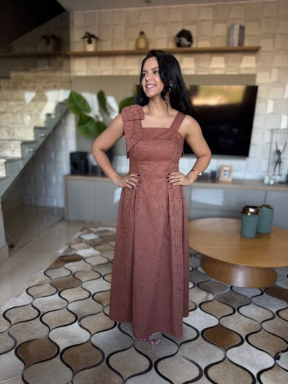 VESTIDO TAYLANA MARROM