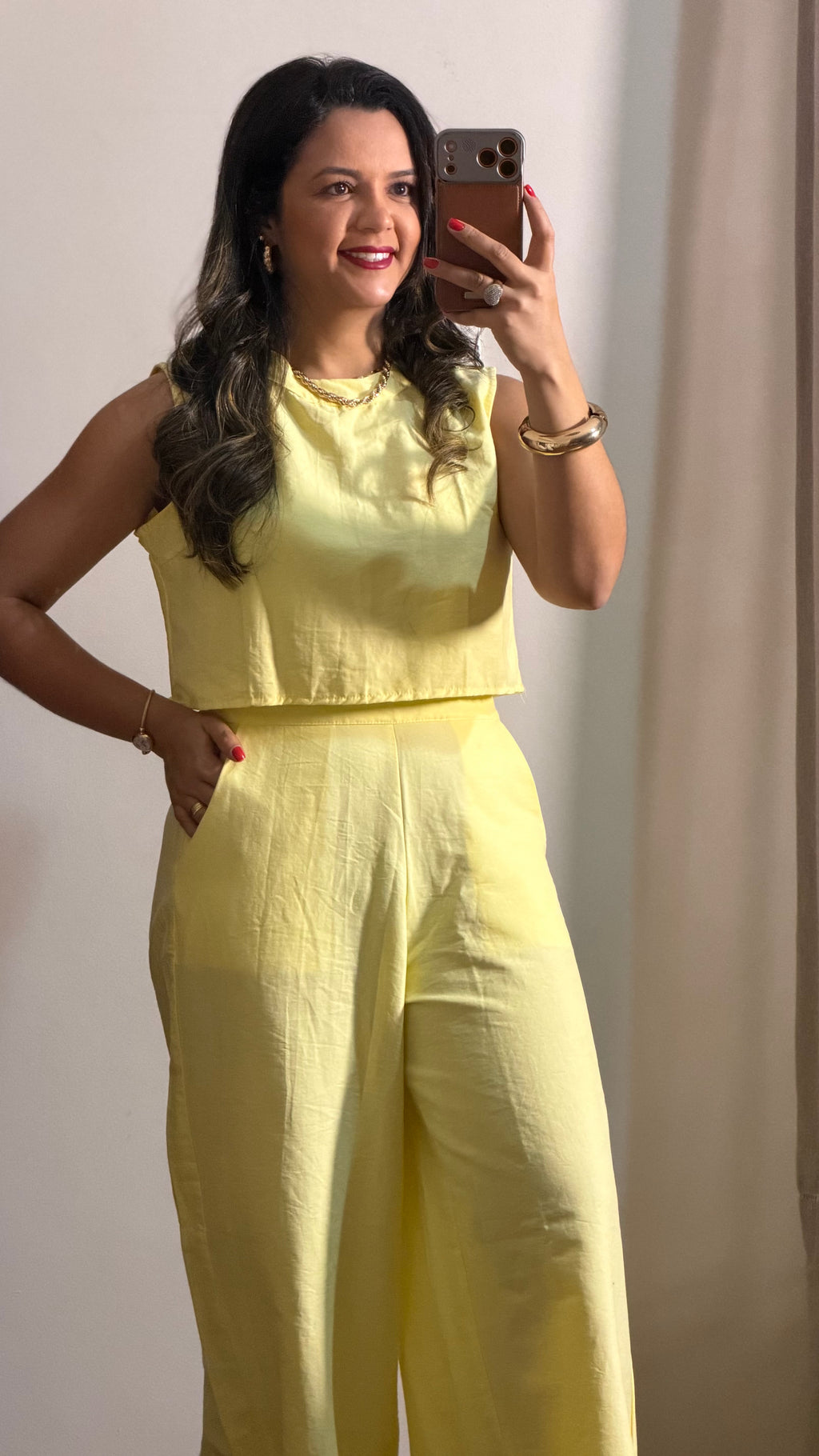 CONJUNTO ISA AMARELO MANTEIGA