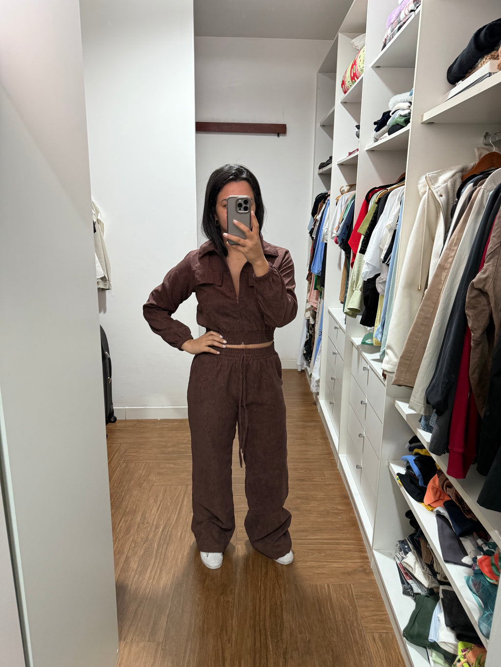 CONJUNTO VALERIA MARROM