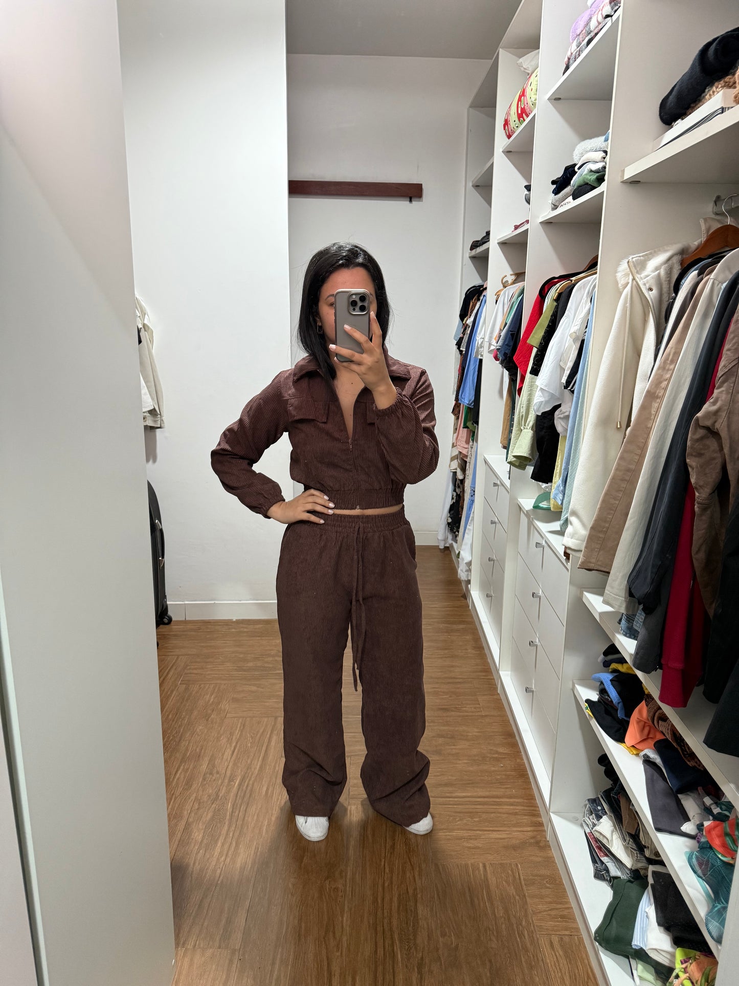 CONJUNTO VALERIA MARROM