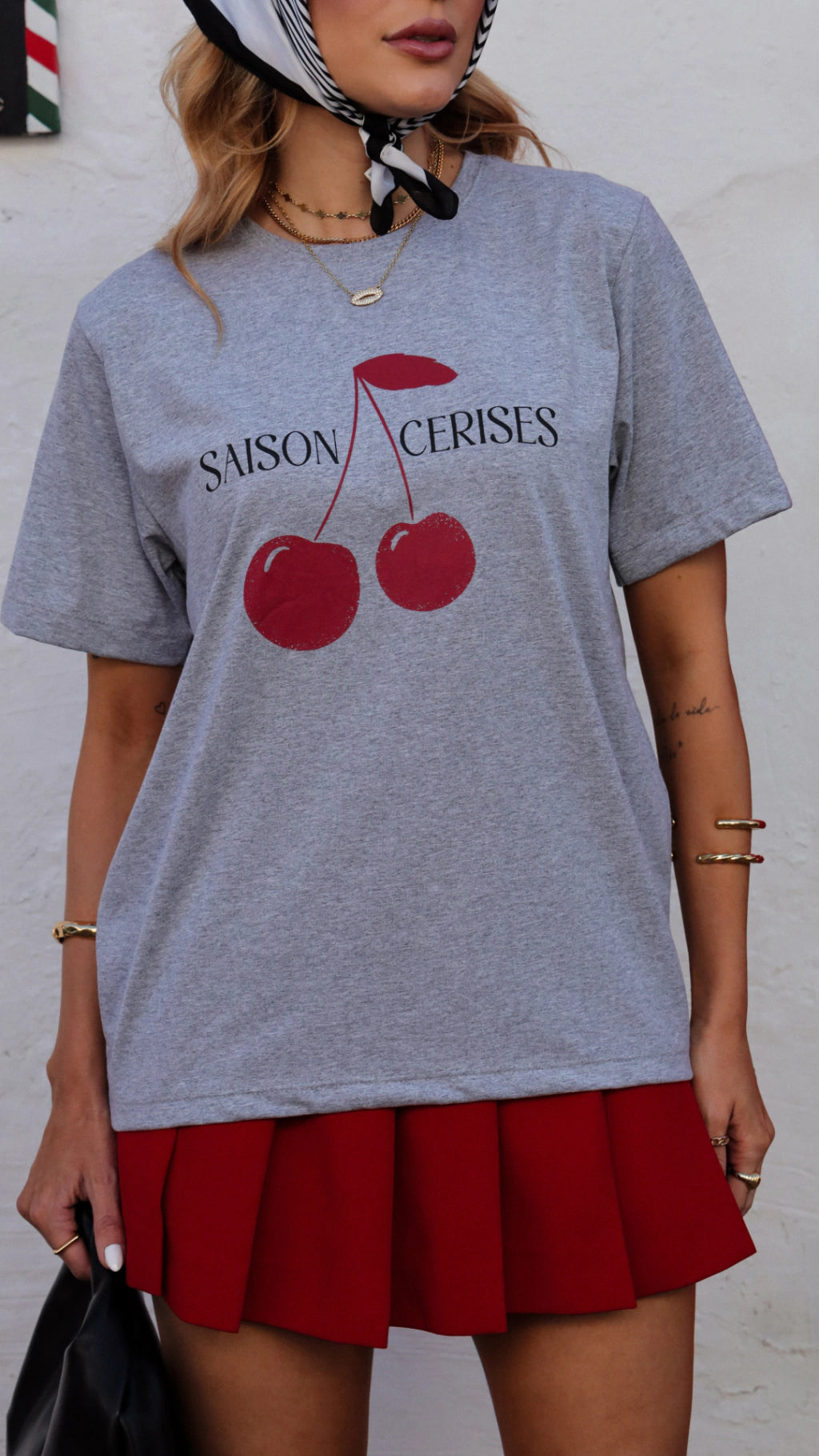 Camiseta Feminina Cerises Cinza Algodão